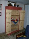 Large blanket cupboard (view 2)